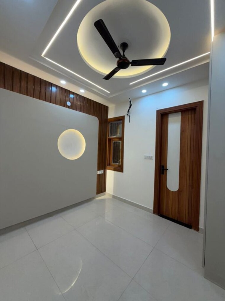 Room, uttam nagar 2.5 Bedroom 585 Sq.Ft. Builder Floor In Uttam Nagar Delhi 10013856