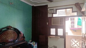 Room in 1 BHK Builder Floor at Vaishali Sector 5 – for Rent