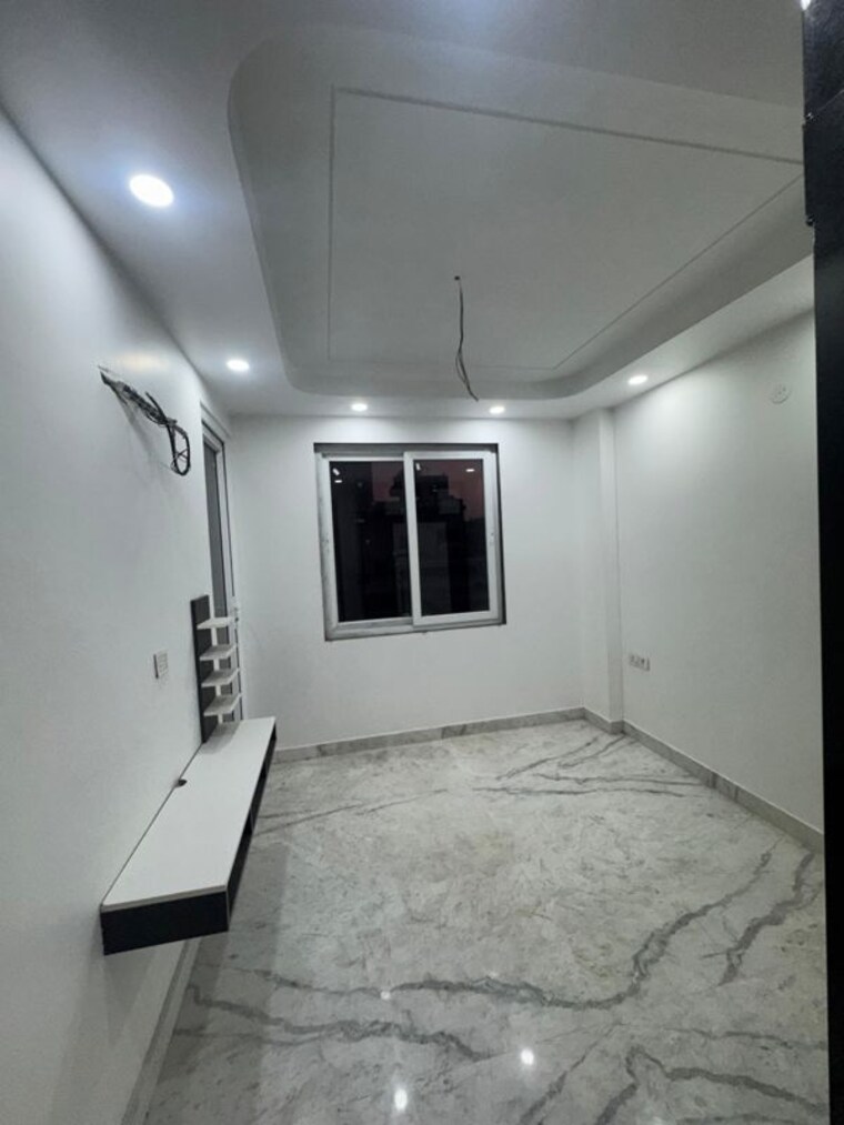 Room, paschim vihar 2 Bedroom 756 Sq.Ft. Builder Floor In Paschim Vihar Delhi 10013874