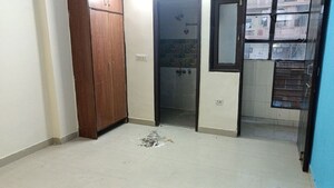 Room in 2 BHK Builder Floor at Vaishali Sector 3 – for Rent