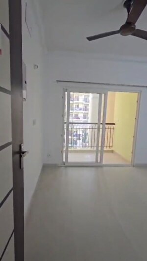 Room in 2 BHK Apartment at Trident Embassy, Sector 1 Greater Noida – for Sale