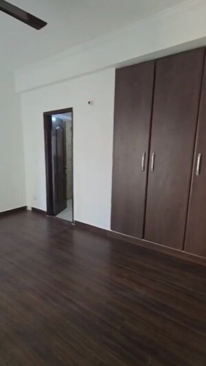 Room in 2 BHK Apartment at Trident Embassy, Sector 1 Greater Noida – for Sale