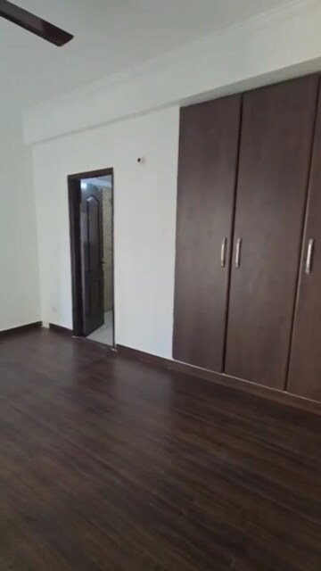 Room in 2 BHK Apartment at Trident Embassy, Sector 1 Greater Noida – for Sale