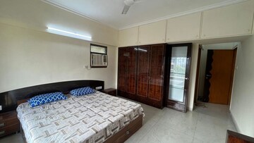 1 BHK Apartment For Rent in Vile Parle West