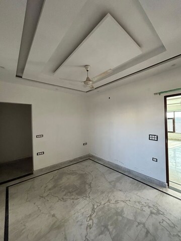 Room in 2 BHK Independent House at Wave City, Wave City – for Rent
