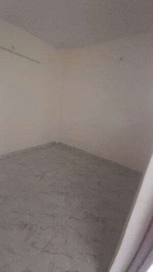 Room in 1.5 BHK Builder Floor at Mayur Vihar – for Rent