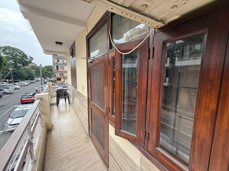 Balcony, apex-anuradha-apartments 3 Bedroom 1105 Sq.Ft. Apartment In Paschim Vihar Delhi 10013901