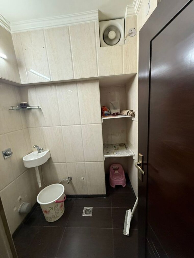 Attached Bathroom, apex-anuradha-apartments 3 Bedroom 1105 Sq.Ft. Apartment In Paschim Vihar Delhi 10013901