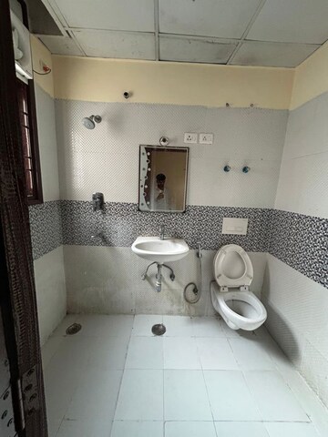 Bathroom in 3.5 BHK Builder Floor at Wave Floors Premium, Wave City – for Rent