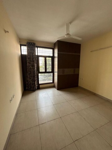 Room in 3.5 BHK Builder Floor at Wave Floors Premium, Wave City – for Rent