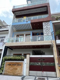 2 BHK + Pooja Room Builder Floor For Rent in Gomti Nagar