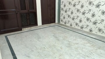 Room in 3 BHK Builder Floor at Vaishali Sector 5 – for Sale
