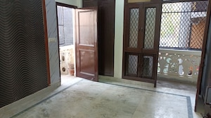 Room in 3 BHK Builder Floor at Vaishali Sector 5 – for Sale