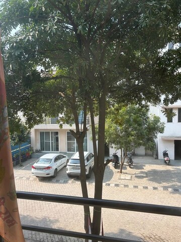 Balcony in 2.5 BHK Builder Floor at Wave Floors, Mahurali – for Rent