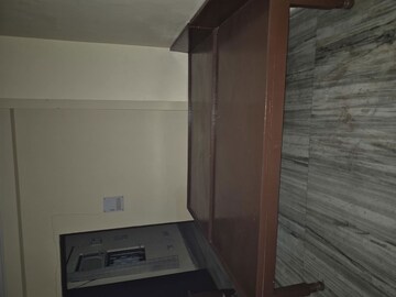 Kitchen in 1.5 BHK Builder Floor at Mayur Vihar – for Sale