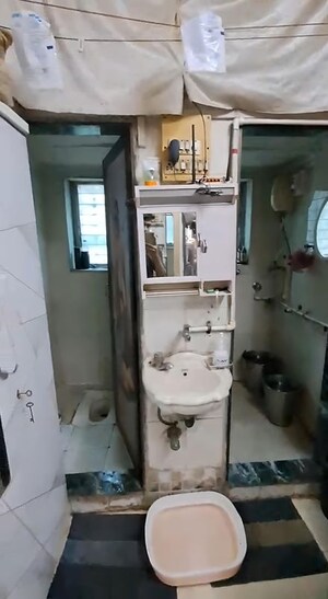 1 RK Apartment For Sale in Ghatkopar West