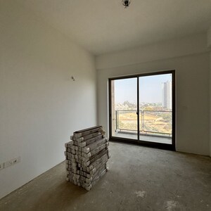 Room in 2 BHK Apartment at Shalimar One World Belvedere Court 3, Malesemau – for Sale