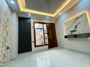 Room in 3 BHK Builder Floor at Fidato Honour Homes, Sector 89 – for Rent