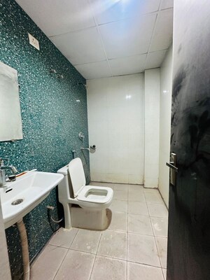 Bathroom in 3 BHK Builder Floor at Amolik Residency, Sector 86 – for Rent