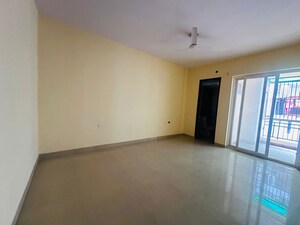 Room in 3 BHK Builder Floor at Amolik Residency, Sector 86 – for Rent
