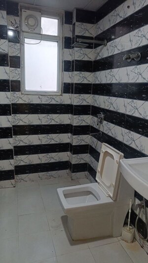 Staircase in 3 BHK Builder Floor at Amolik Residency, Sector 86 – for Rent