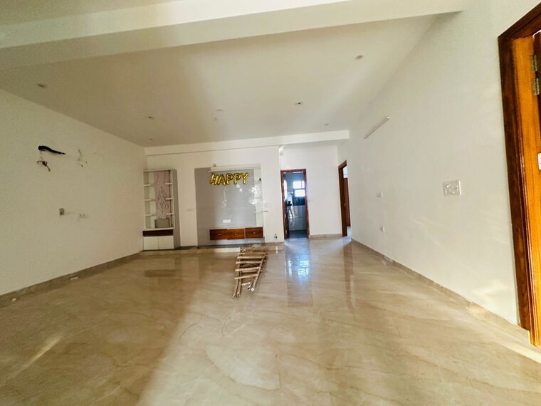 Room, parklands 4 Bedroom 2500 Sq.Ft. Builder Floor In Sector 85 Faridabad 10013937