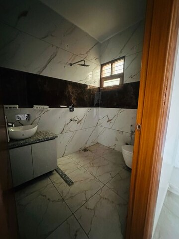 Kitchen in 4 BHK Builder Floor at Parklands, Sector 85 – for Rent