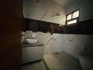 Bathroom in 4 BHK Builder Floor at Parklands, Sector 85 – for Rent