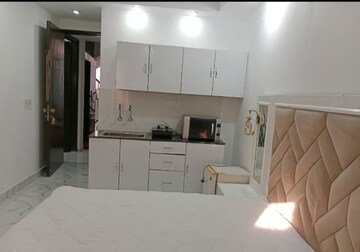 Furnished Amenities in 1 BHK Builder Floor at Greater Kailash I – for Rent
