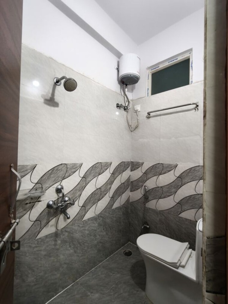 Bathroom, sri-rama-residency-kondapur 1 Bedroom 809 Sq.Ft. Apartment In Kondapur Hyderabad 10013979