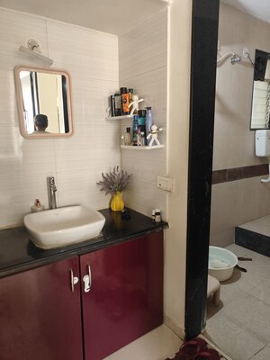 Bathroom in 1.5 BHK Apartment at Aashiyana Triveni, Bopodi – for Rent