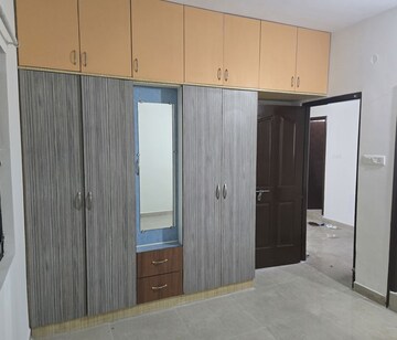 Room in 2 BHK Apartment at Celebrity Srivaasas, Electronic City Phase I – for Rent