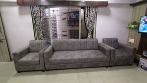 Bedroom in 2.5 BHK Apartment at Neema Sharda Heights, Andheri East – for Sale