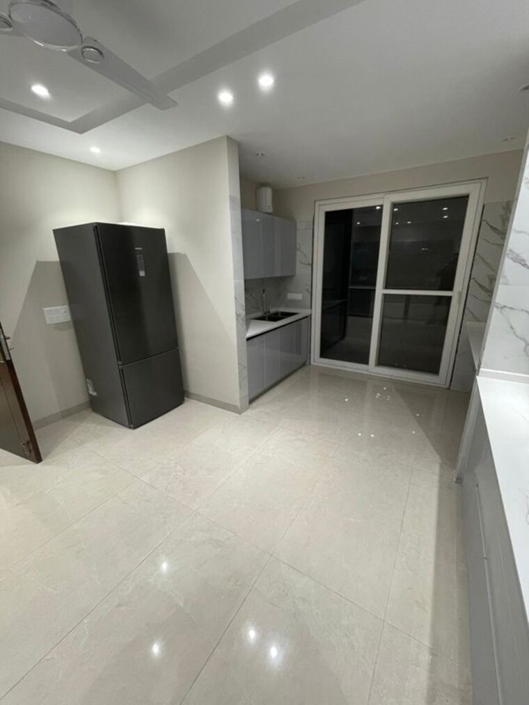Room, spazedge 4 Bedroom 72 Sq.Yd. Apartment In Sector 47 Gurgaon 10014020