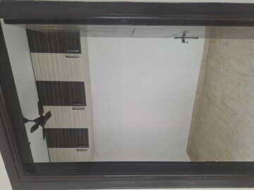 Room in 2.5 BHK Apartment at Amrapali Heartbeat City, Sector 107 – for Rent