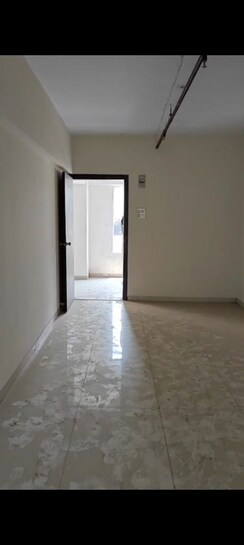 Retail Shop For Rent in Bhakti Park Anand Nagar