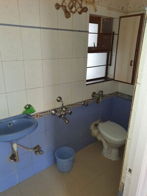 Bathroom in 1 BHK Apartment at Vasant Oscar, Moti Nagar – for Rent