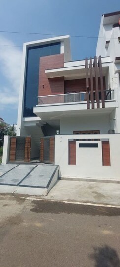 3 BHK + Pooja Room Builder Floor For Rent in DLF Vibhuti Khand