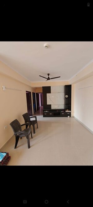 3 BHK Apartment For Rent in Amrapali Crystal Homes, Sector 76