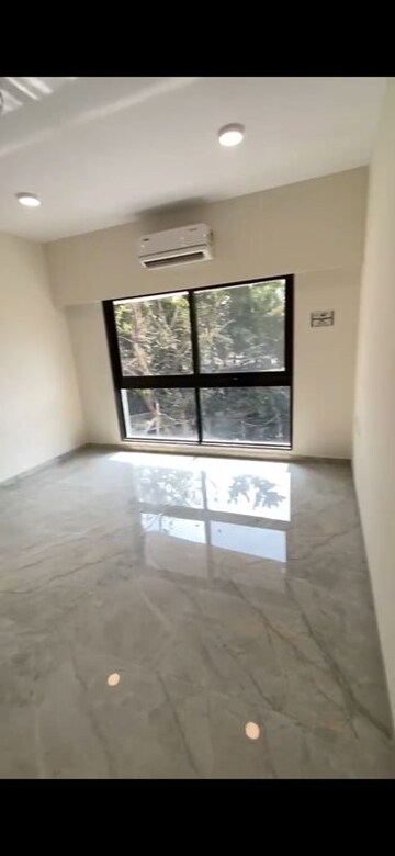 Bedroom in 2 BHK Apartment at Ajmera Boulevard, Malad West – for Rent