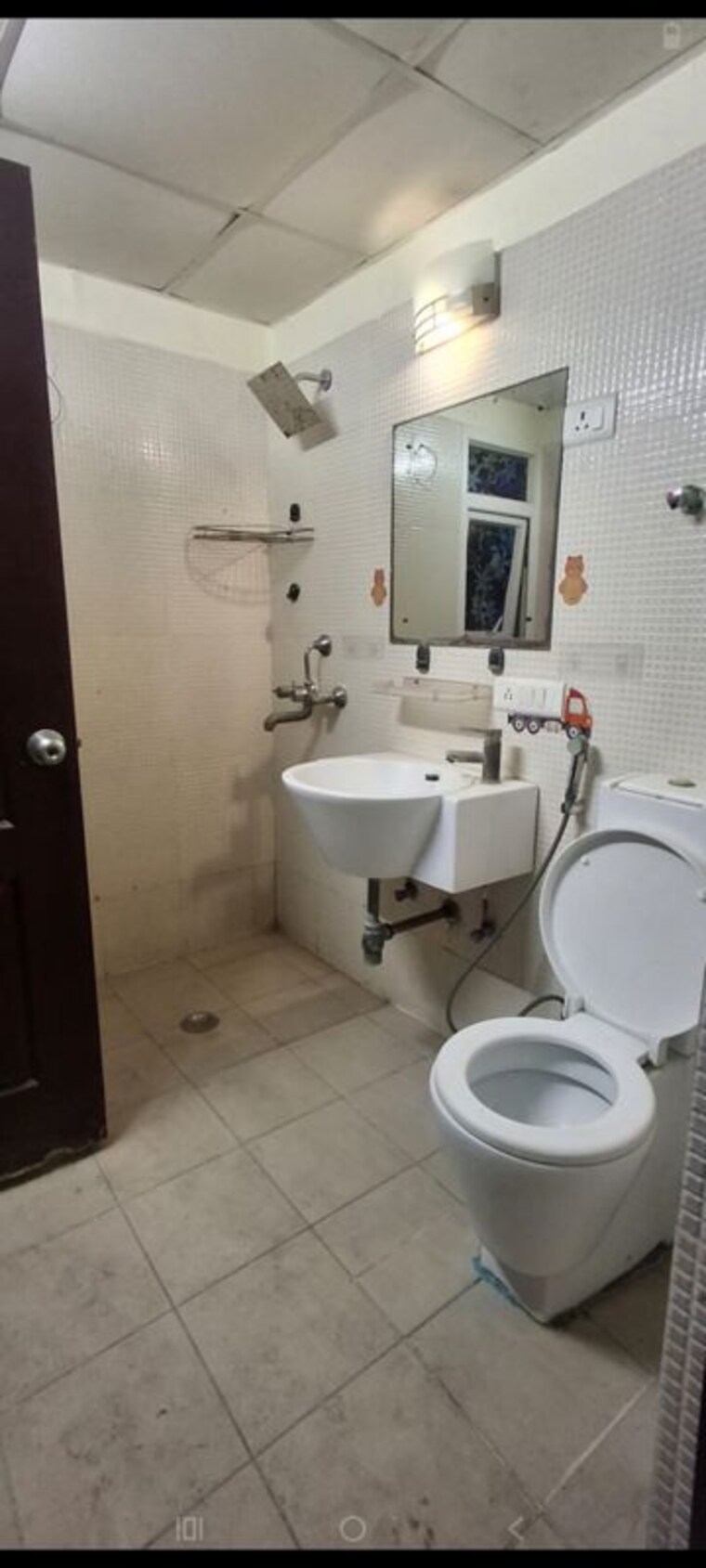 Bathroom, aditya-celebrity-homes 3.5 Bedroom 1660 Sq.Ft. Apartment In Sector 76 Noida 10014146