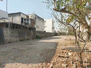 Plot Area in  Land at Nari Village – for Rent