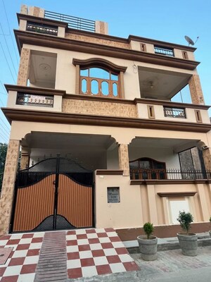 2 BHK Builder Floor For Rent in Vishesh Khand, Gomti Nagar