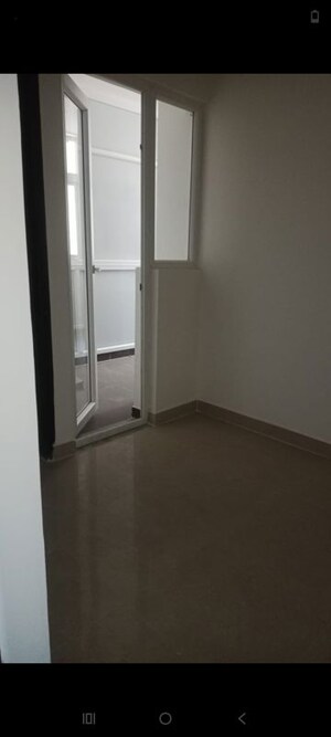 Room in 3.5 BHK Apartment at Sikka Kimaantra Greens, Sector 79 – for Rent