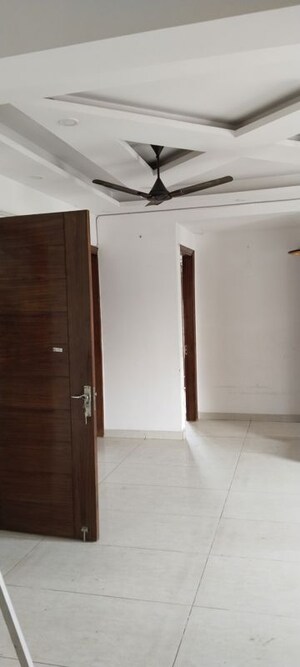 Room in 2 BHK Apartment at VVIP Mangal, Raj Nagar Extension – for Rent
