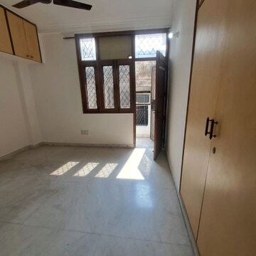 Room in 1 BHK Builder Floor at Malviya Nagar – for Rent