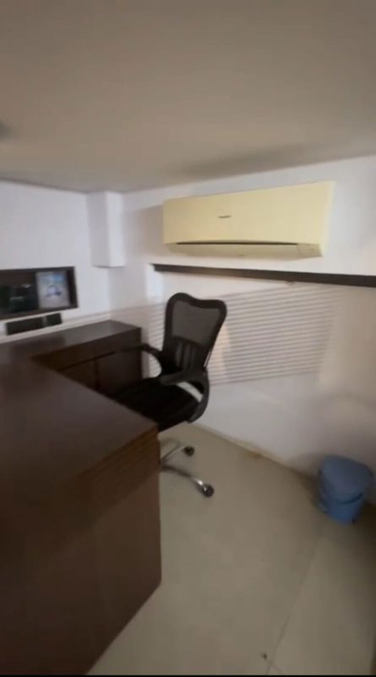Team Area, crystal-plaza-andheri-west Commercial Office Space 315 Sq.Ft. In Andheri West Mumbai 10014184