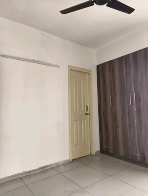 2 BHK Apartment For Rent in Wave Dream Homes, Wave City