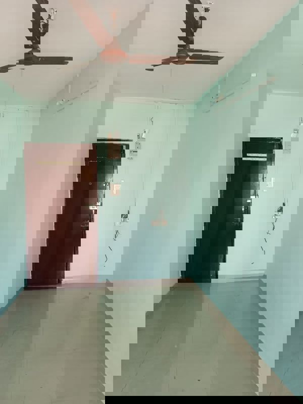 1 BHK 550 Sq.Ft. Apartment in Mahalaxmi CHS Worli