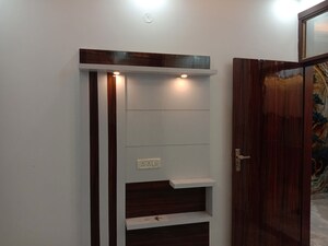 Room in 2 BHK Independent House at Dwarka Mor – for Sale